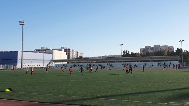 El PSOE propone en Cádiz un Palacio de Deportes en el Portillo y un Irigoyen renovado