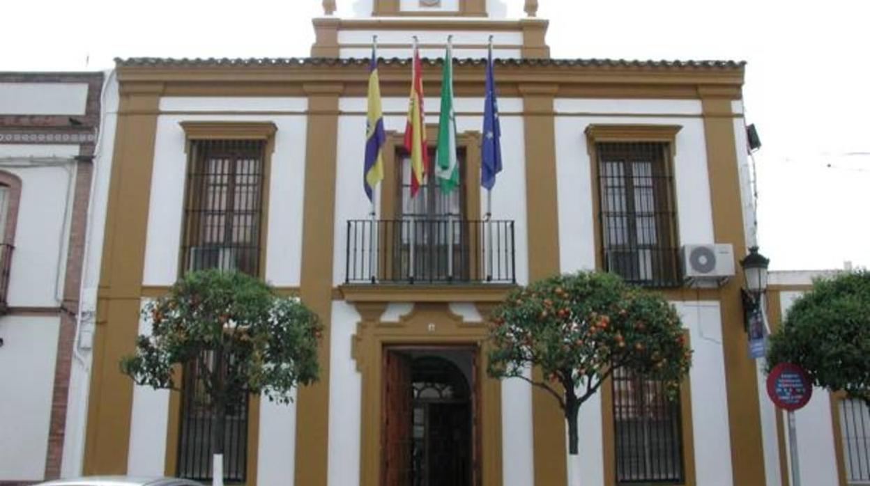 Fachada del Ayuntamiento del municipio aljarafeño de Gines