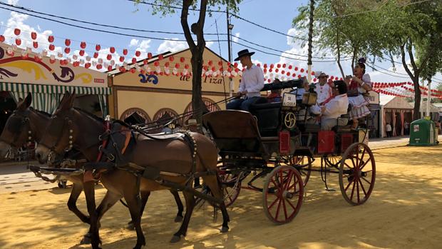 Comienza la Feria de Dos Hermanas en plena campaña electoral