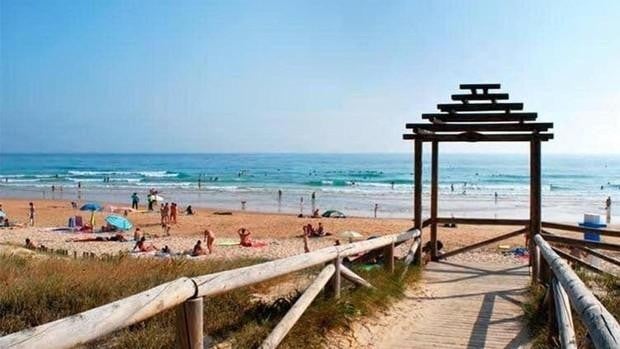 El Palmar, la conocida playa de Vejer que debes visitar este año con Bandera Azul