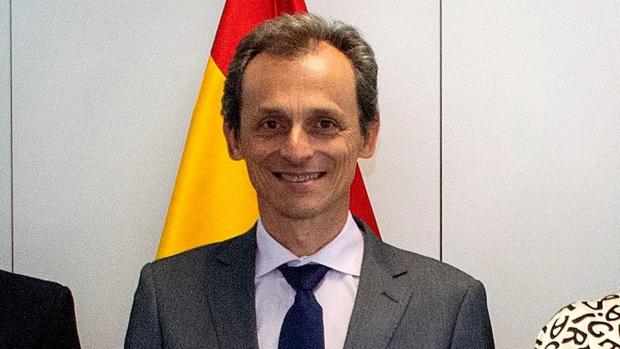 Pedro Duque despide a González Mazo como rector de la Universidad de Cádiz