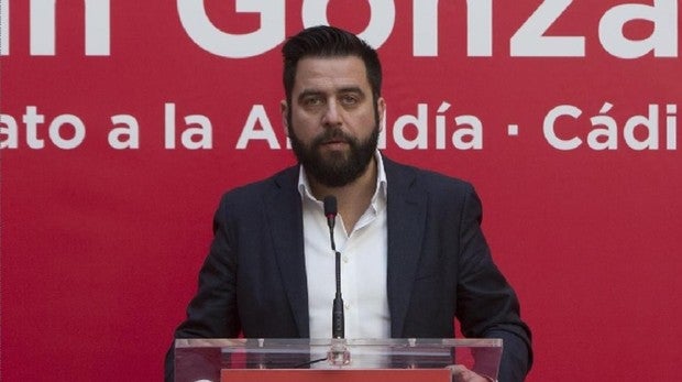 Sectores del PSOE de Cádiz piden que Fran González pase de la reflexión a la acción