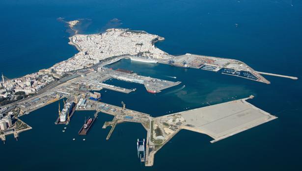 Teófila y De la Encina sientan las bases del futuro del Puerto de Cádiz