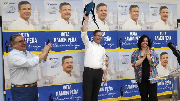 Ramón Peña (PP) gana por sorteo las elecciones municipales en Valencina de la Concepción