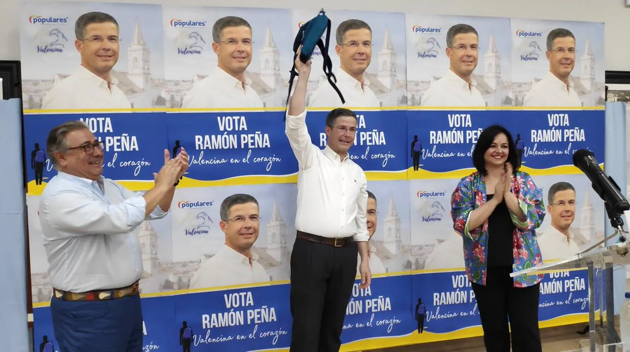Ramón Peña (PP) gana por sorteo las elecciones municipales de Valencina de la Concepción