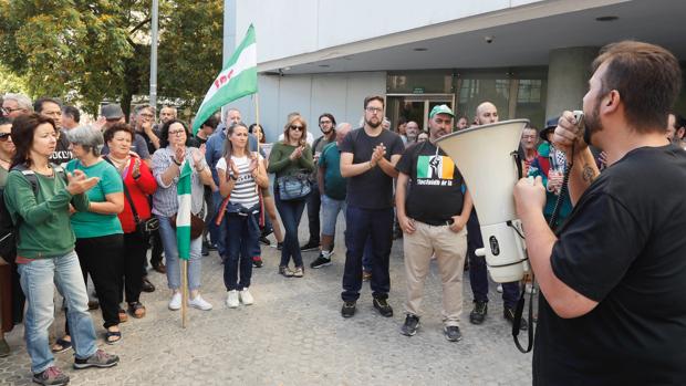 El juicio a los miembros del SAT por la huelga en La Jarilla empieza sin ningún acusado presente en la sala