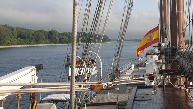 Elcano visita Polonia por primera vez