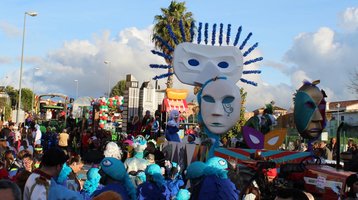 Pasacalles del carnaval de Gines