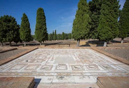 Mosaico de los Pájaros en Itálica