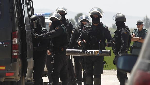 Los narcos buscan hueco en el Guadalquivir para colar sus alijos de hachís