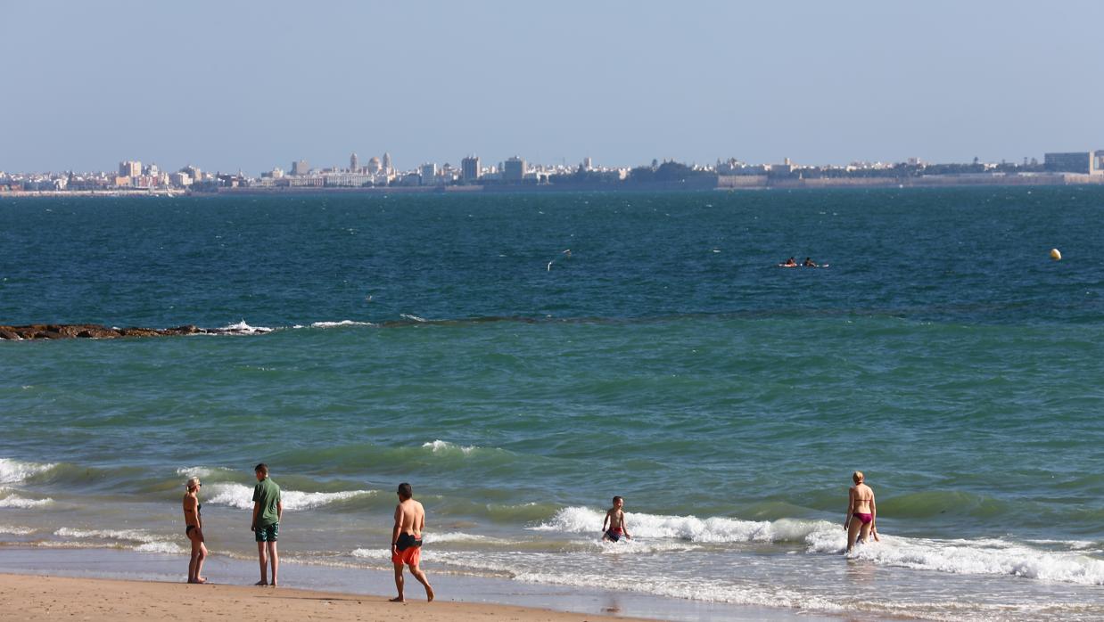 Se reabre al baño en la playa de Fuentebravía