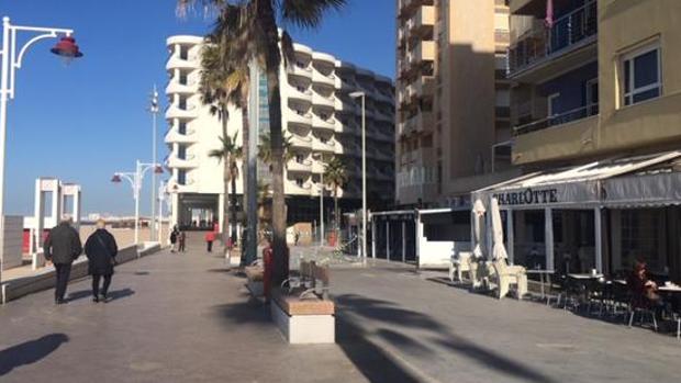 La Policía empezará a sancionar desde el día 22 en el Paseo Marítimo de Cádiz