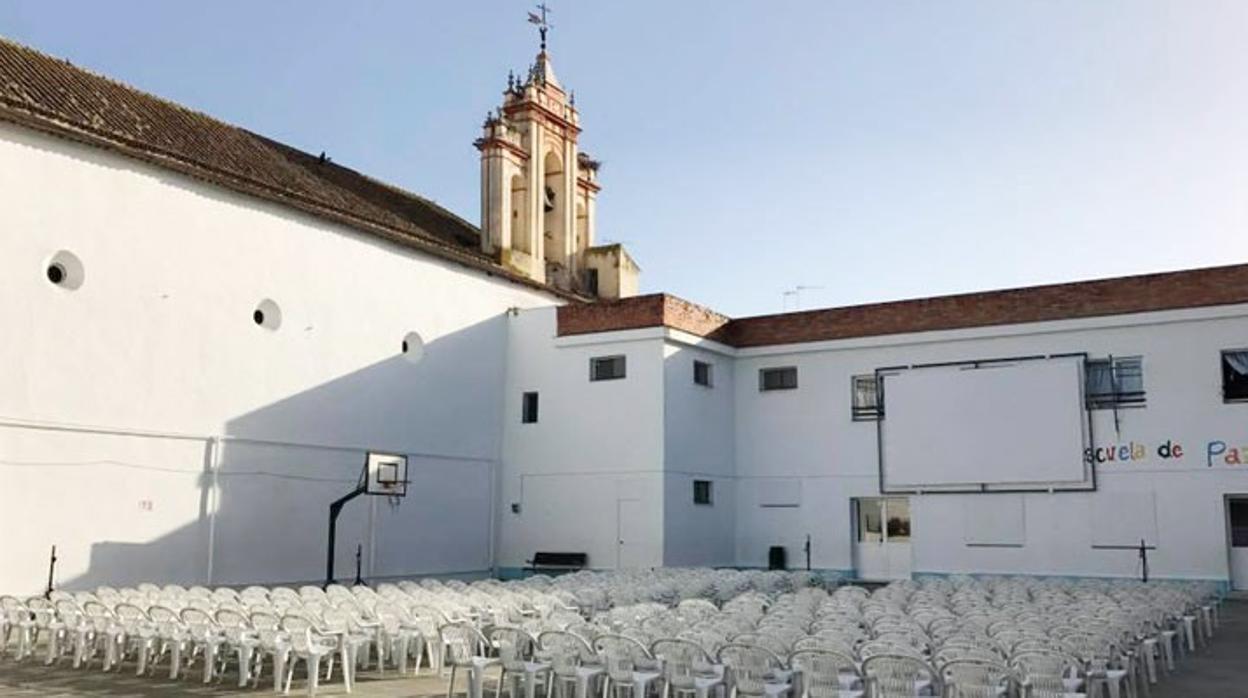 El cine de verano de Utrera se instala en el patio del colegio Rodrigo Caro