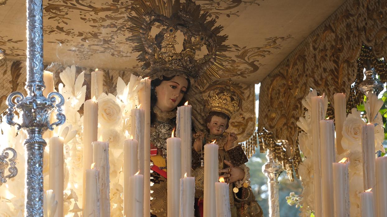 Cádiz se rinde a la Virgen del Carmen