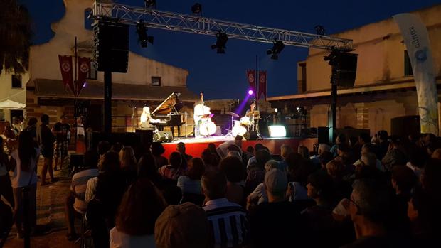 Lleno absoluto en la primera noche de JazzCádiz