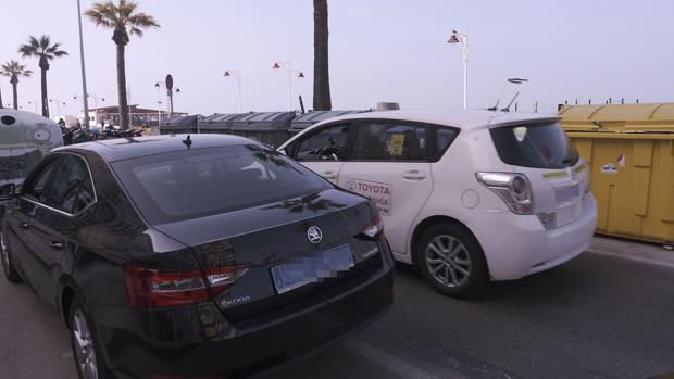 Un conductor deja Uber «por ansiedad» ante las presiones de los taxistas de Cádiz