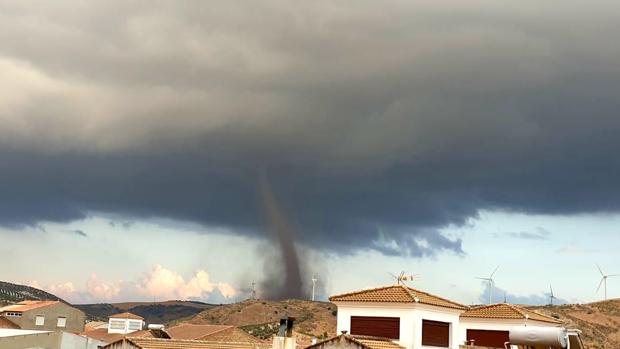 Aemet eleva a naranja el aviso por lluvias  en la Sierra Sur