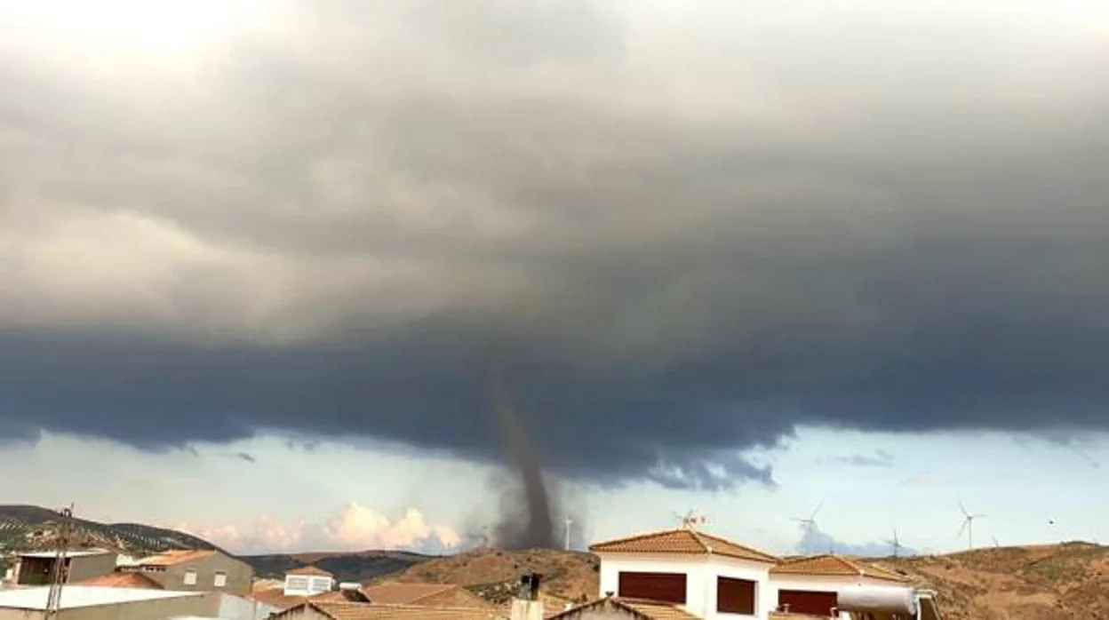 Durante la gota fría se produjo un tornado en Martín de la Jara