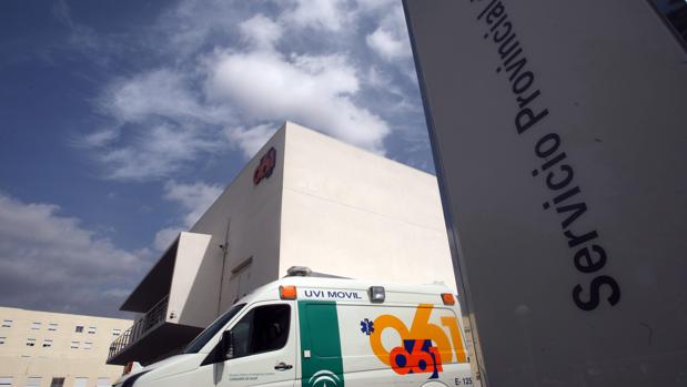 Una paciente agrede a un facultativo del 061 en Cádiz