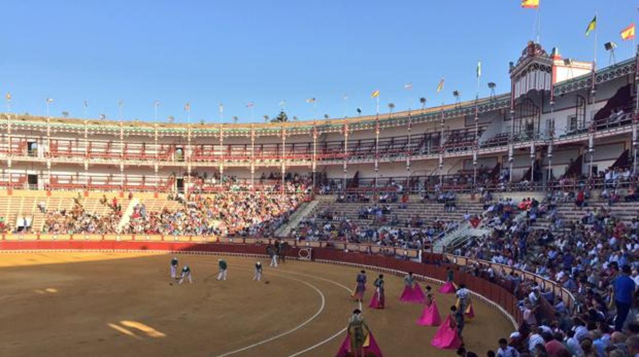 Un espectáculo en la plaza de toros de El Puerto.