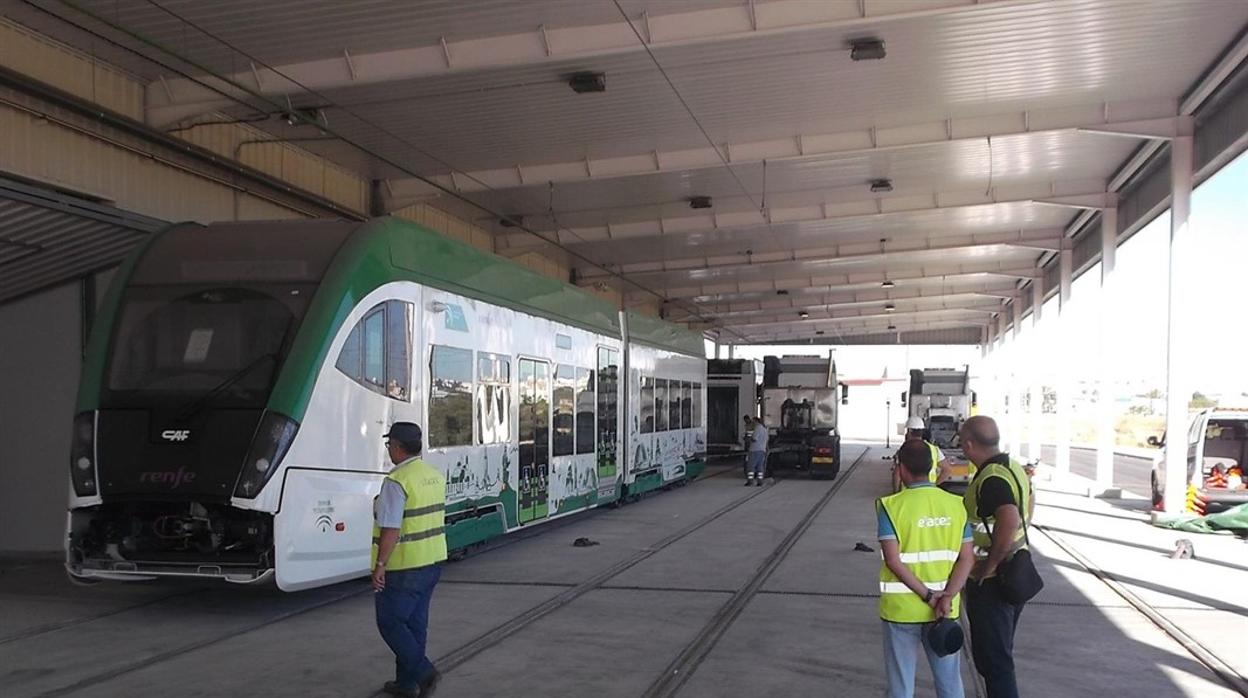 Un total de 27 ofertas pugnan por el mantenimiento del tranvía de la Bahía de Cádiz