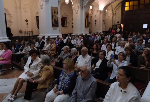 Martín José García ofrece un emotivo pregón a la Virgen del Rosario