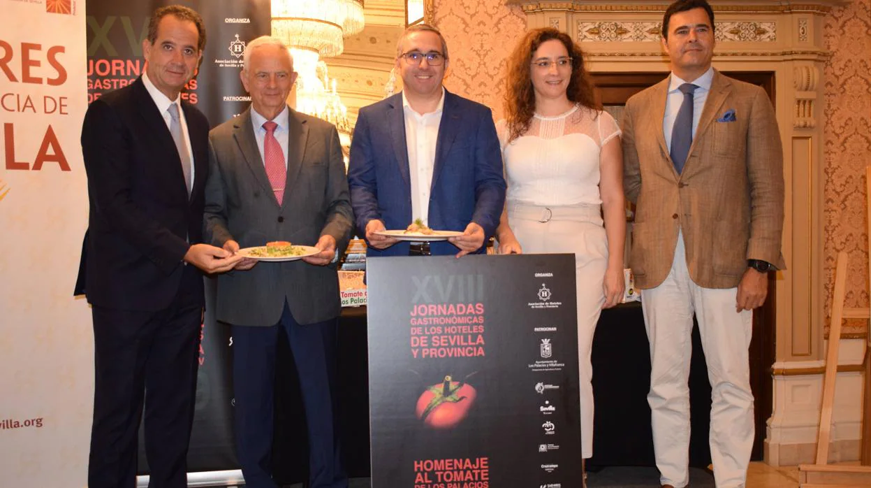 El tomate de Los Palacios está siendo el protagonista de las jornadas gastronómicas de la AHS