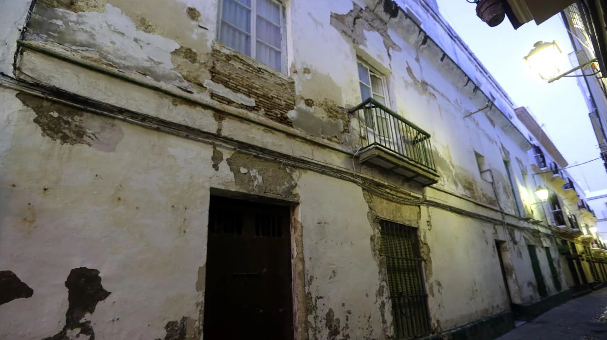 La Junta acuerda rehabilitar 241 pisos en el centro de Cádiz