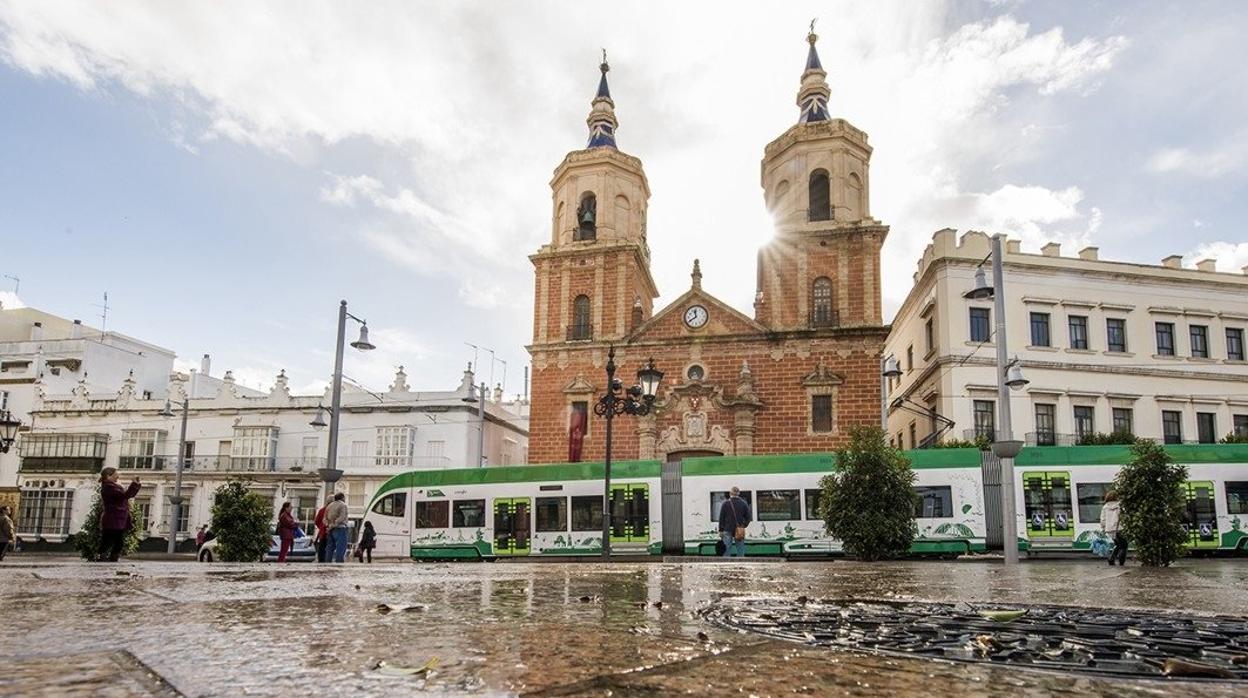 La Junta adjudica el mobiliario urbano en el trazado del tranvía en San Fernando