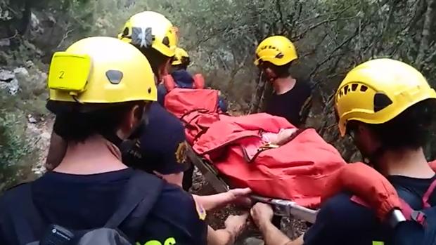 Rescatan a una senderista tras romperse el tobillo en el Torreón, en la Sierra de Cádiz