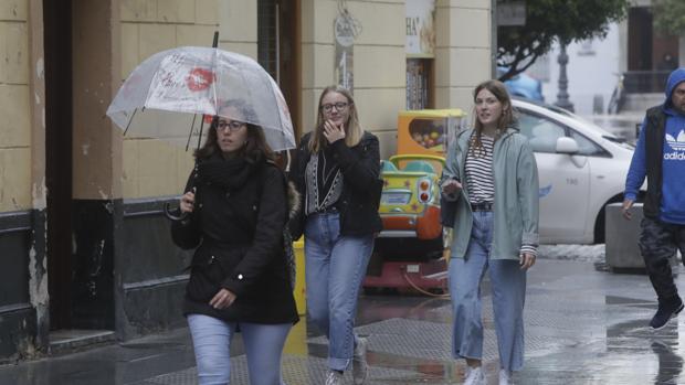 Emergencias alerta por vientos fuertes y lluvias intensas en la provincia de Cádiz