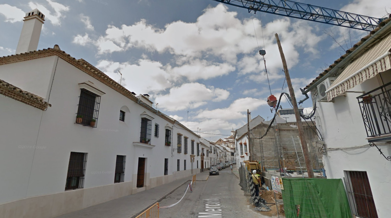 Imagen de la calle Merced de Écija, donde ocurrieron los hechos, según la denuncia de una joven