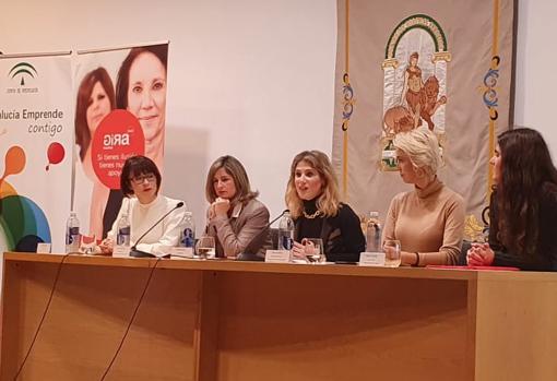 La cuarta edición de &#039;GIRA mujeres&#039; de Coca-Cola llega a Cádiz