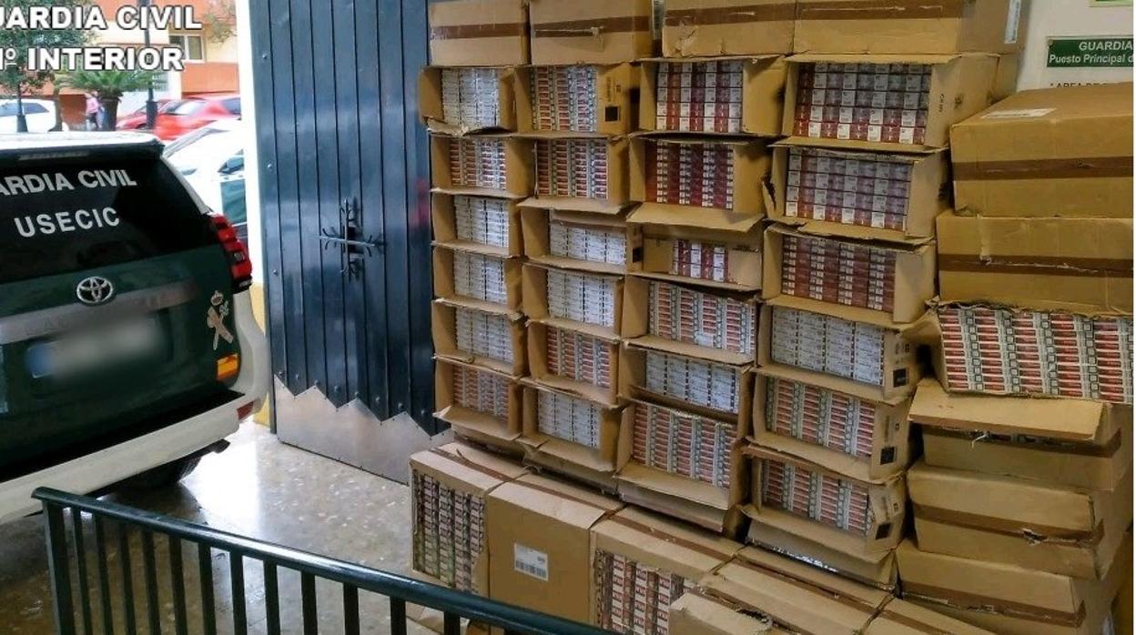 Cuatro detenidos con 39.000 cajetillas de tabaco contrabando en Los Barrios