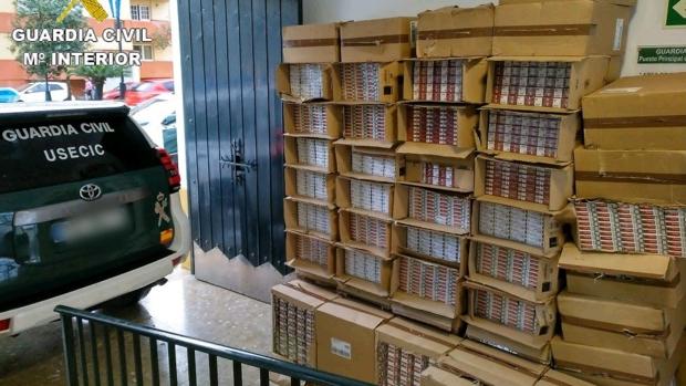 Cuatro detenidos con 39.000 cajetillas de tabaco contrabando en Los Barrios