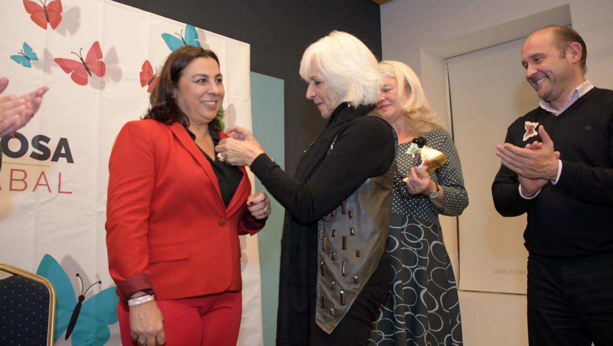 Rosario García Palacios recibe el V Premio Mariposa ‘Hermanas Mirabal’