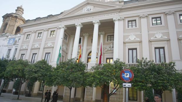 La seguridad del Ayuntamiento de Cádiz sale a licitación por tres millones