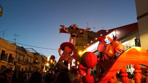 Una de las carrozas de la Cabalgata de los Reyes Magos de Morón