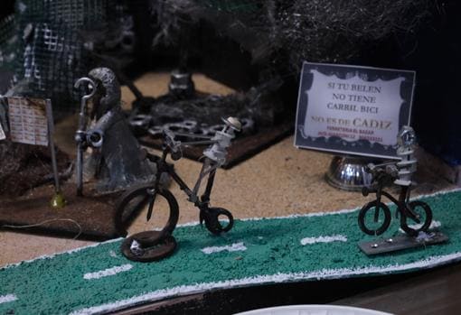 Detalle del carril bici del belén de la Ferretería El Bazar