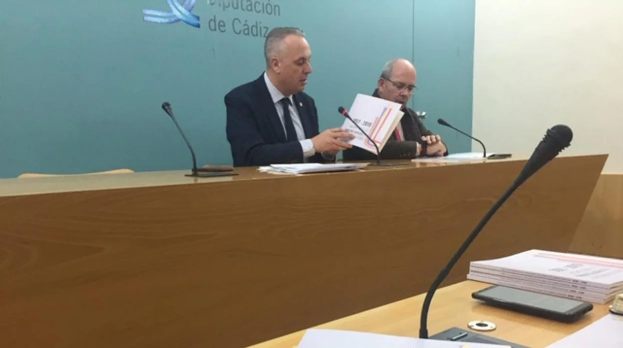 Momento de la presentación del informe en Diputación