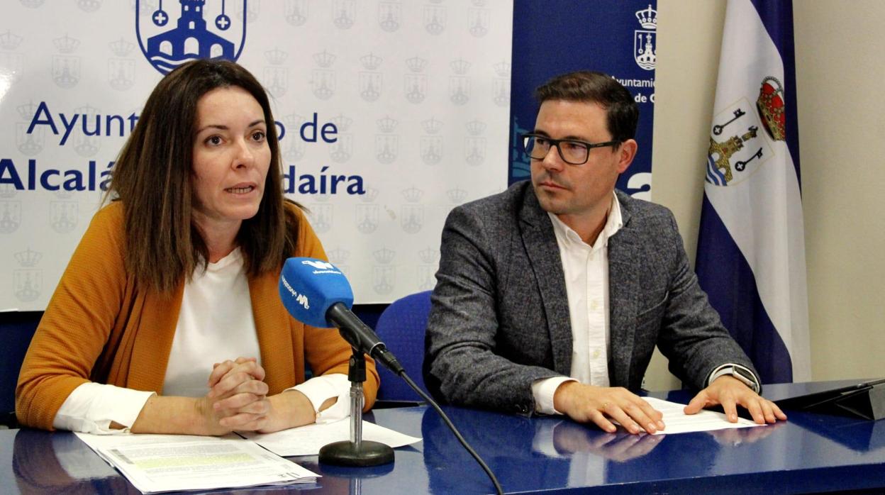 Ángeles Ballesteros ha comparecido junto a Jesús Mora