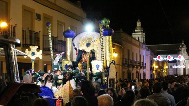 Un total de siete carrozas llevarán la ilusión a las calles de Fuentes de Andalucía