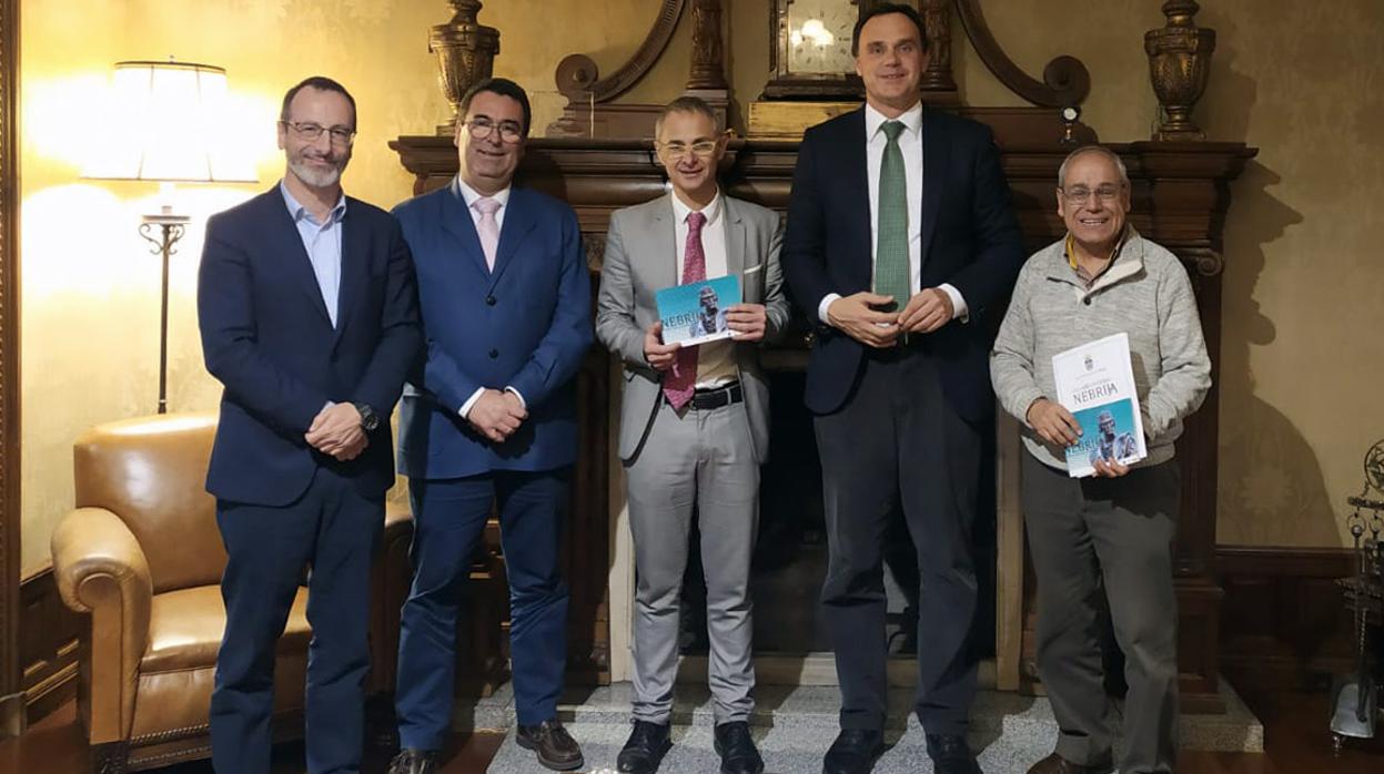 Autoridades municipales de Lebrija y de la Universidad de Salamanca tras el encuentro mantenido en la ciudad castellanoleonesa