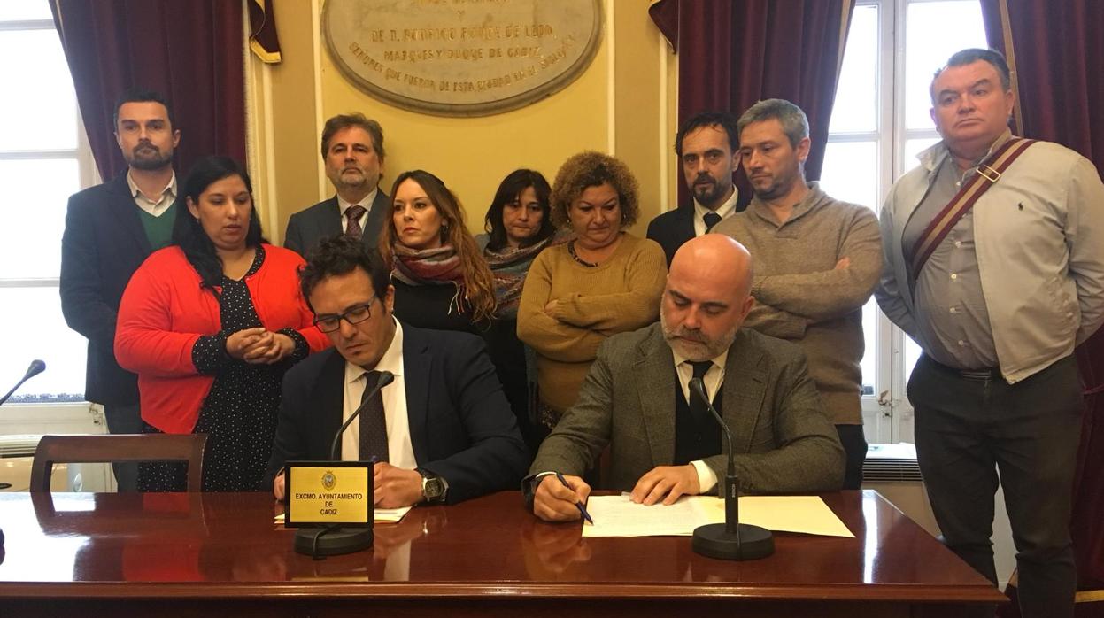 El equipo de Gobierno traslada su apoyo a David Navarro tras conocer las alegaciones presentadas por los ex ediles de Ciudadanos.