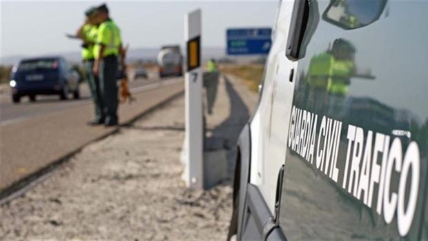 Muere un hombre tras una colisión frontal entre un turismo y un camión en Guadalcanal