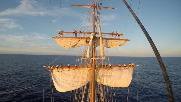 El Juan Sebastián de Elcano hace escala en Recife, la segunda ciudad más grande de Brasil