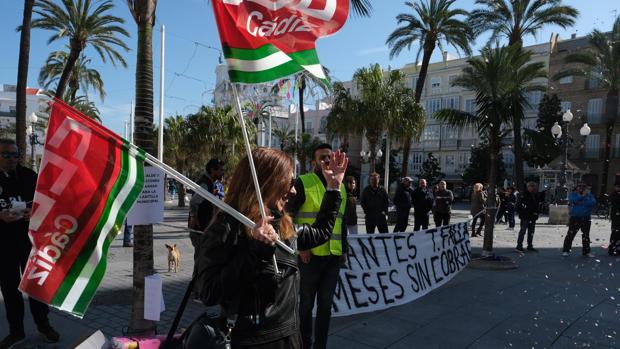 Los conflictos laborales de trabajadores municipales atragantan el Carnaval a Kichi