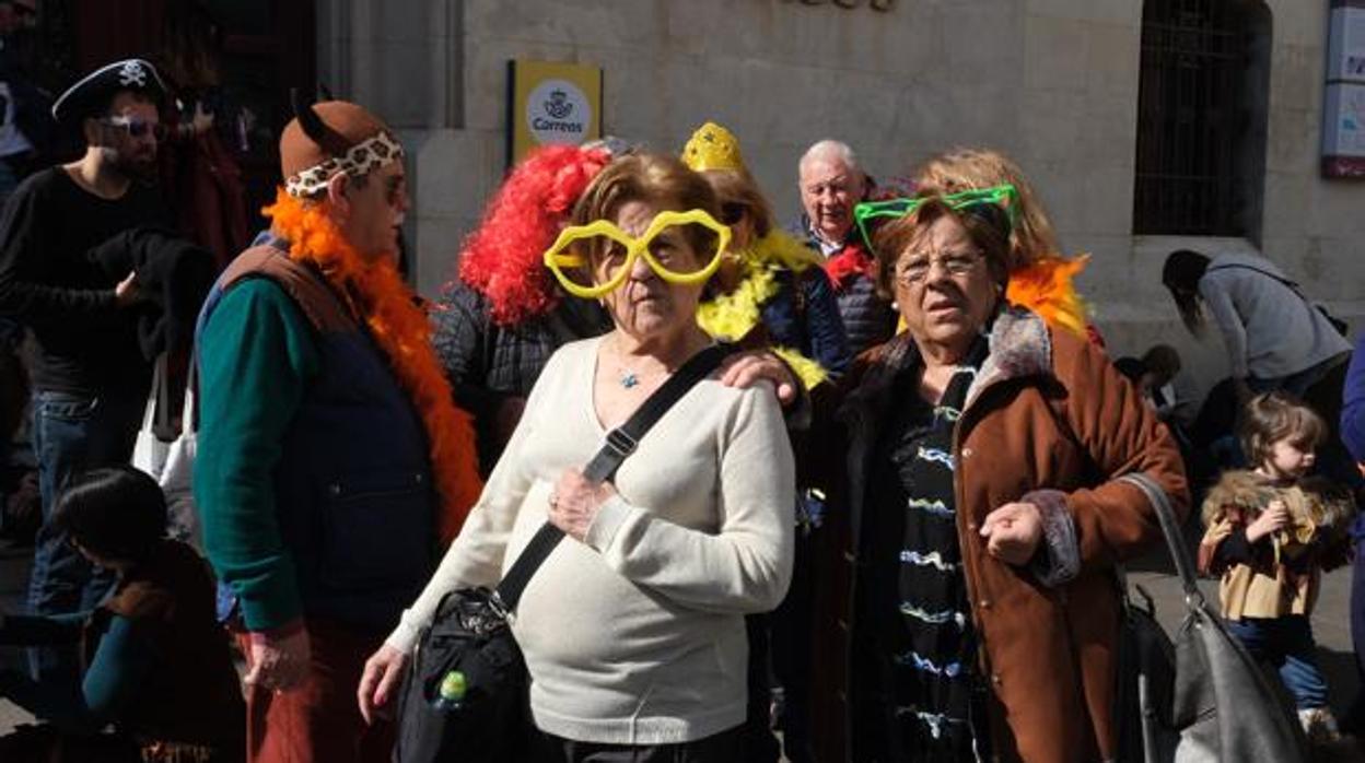 Calor y viento suave este martes de carnaval