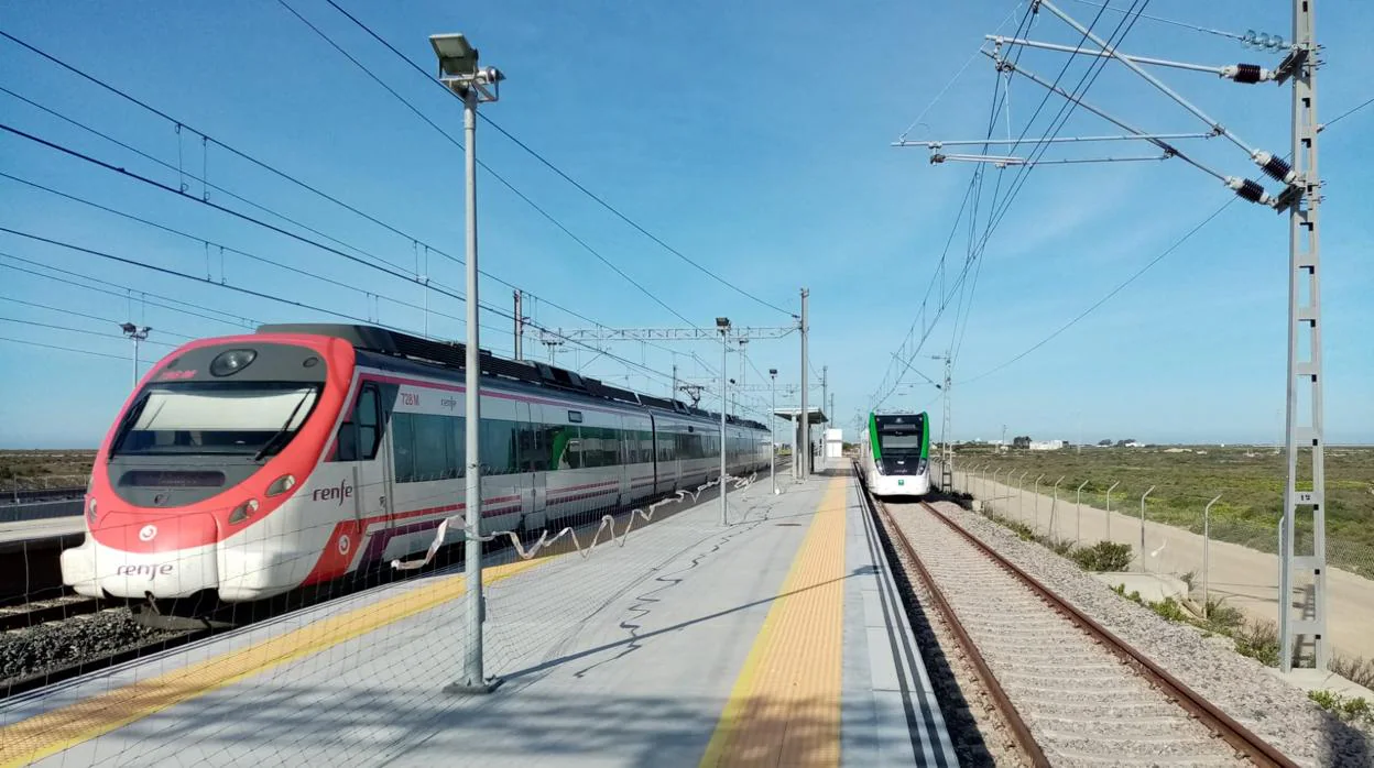 El tranvía de la Bahía de Cádiz efectúa nuevas pruebas por la zona de Río Arillo