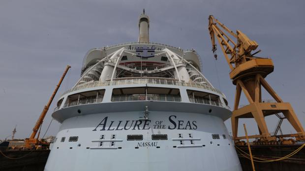 Protocolo estricto contra el coronavirus en los barcos de Carnival y Royal que vienen a Cádiz